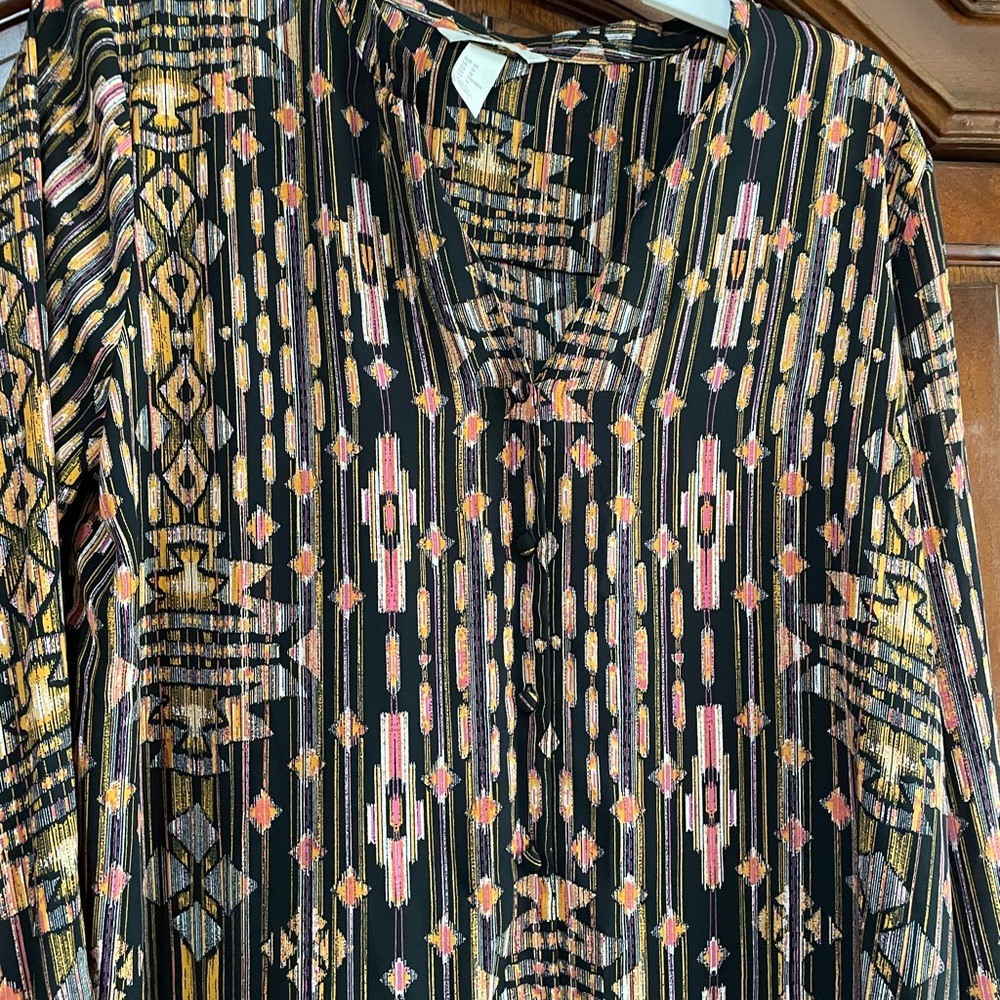 Blouse - Picture 2 of 2
